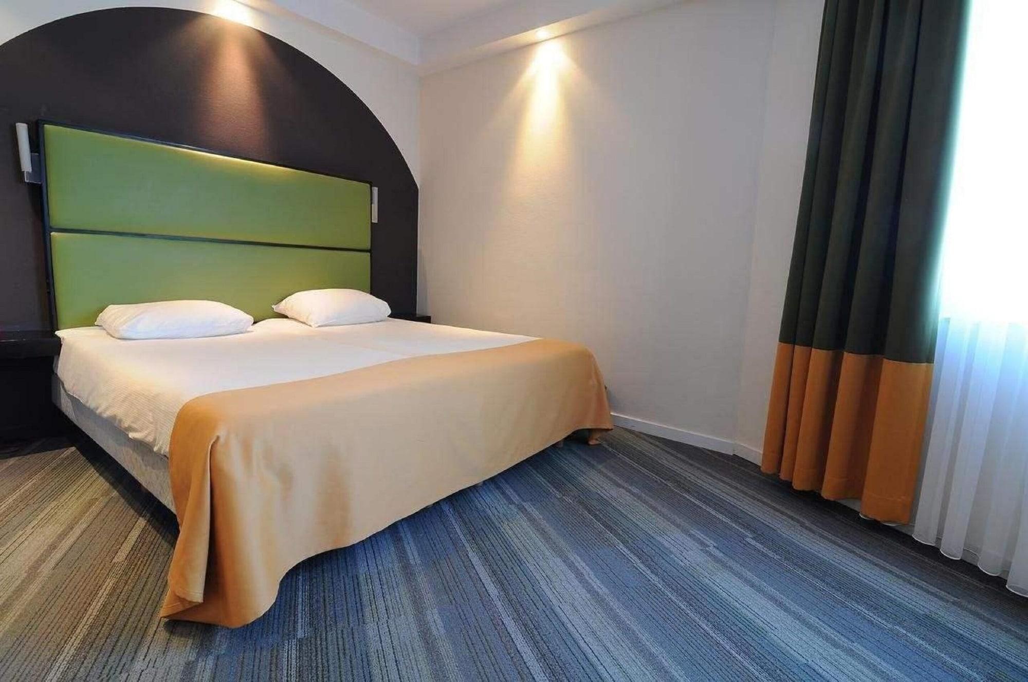 Hotel Arlon Quarto foto